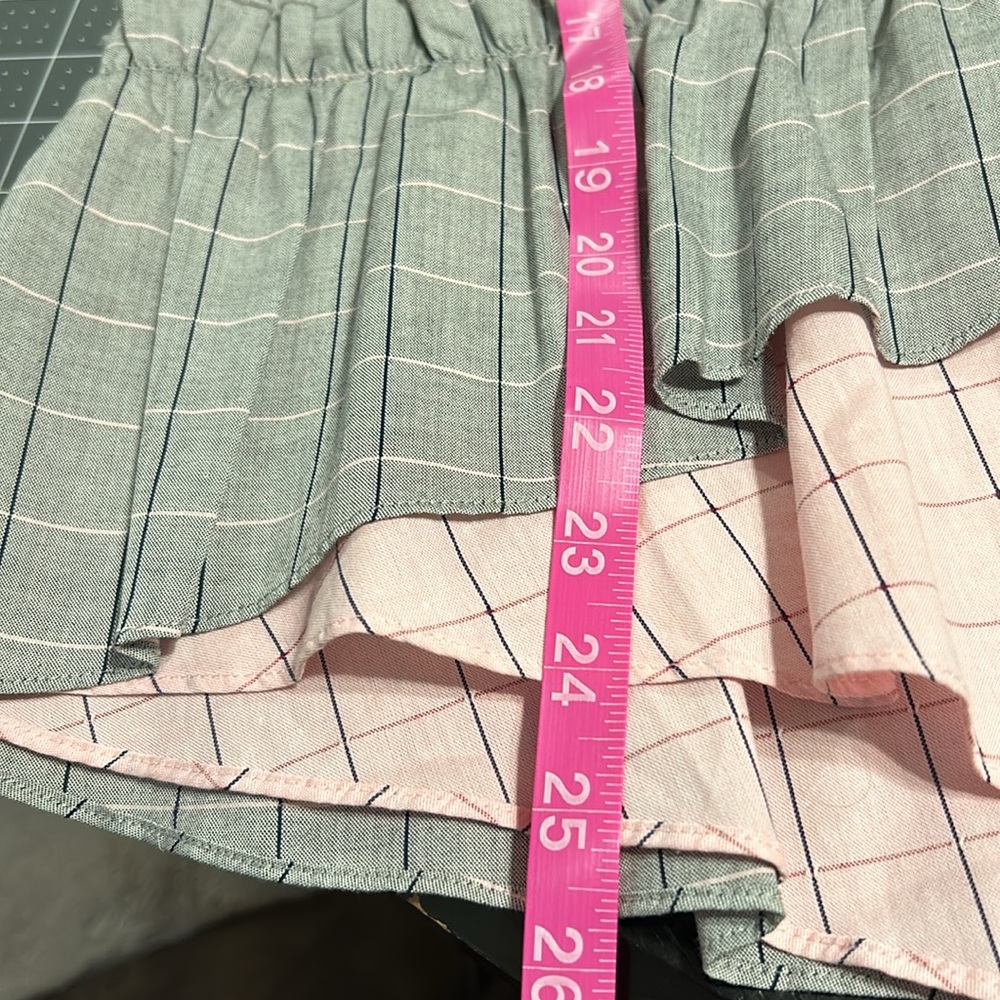 Scripted Asymmetrical 3/4 Button Down Pull Over Blouse white pink gray Ruffle - Picture 15 of 17